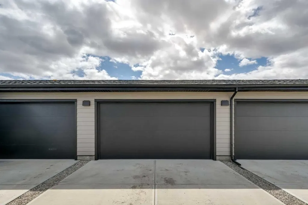 201 Vantage Drive Cochrane AB T4C 3G4