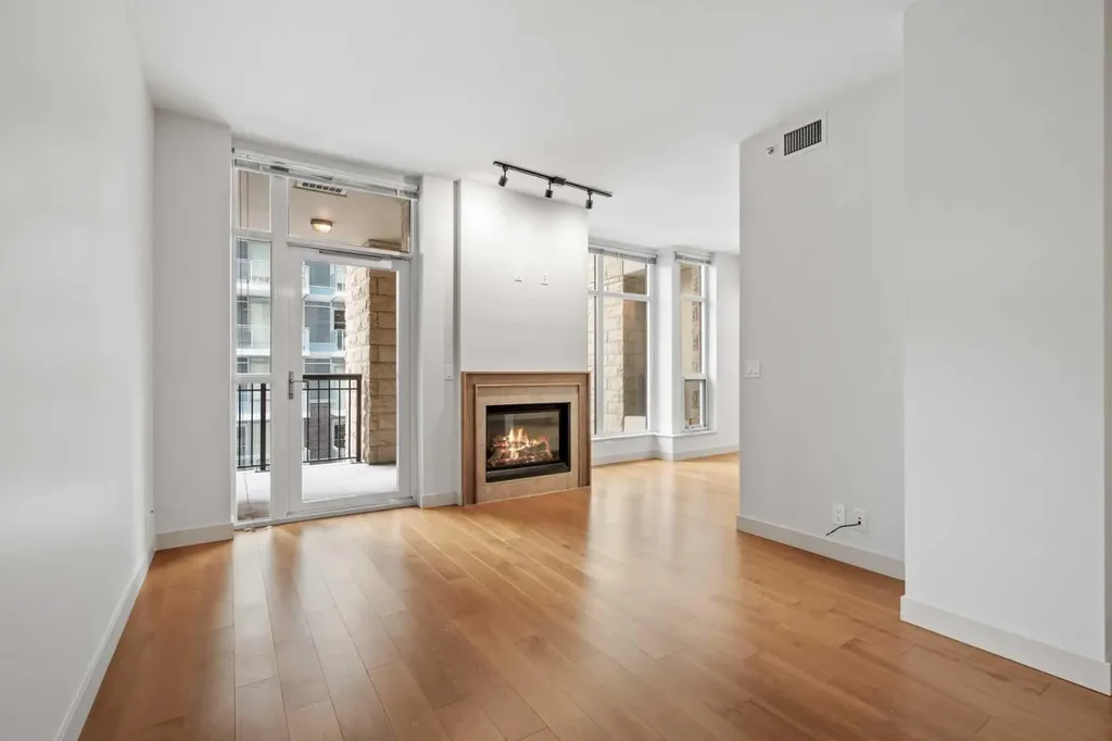 222 Riverfront Avenue SW Calgary AB T2P 0W3