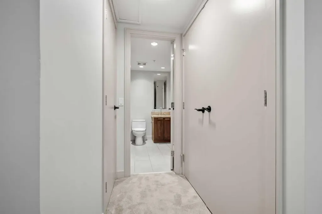 222 Riverfront Avenue SW Calgary AB T2P 0W3