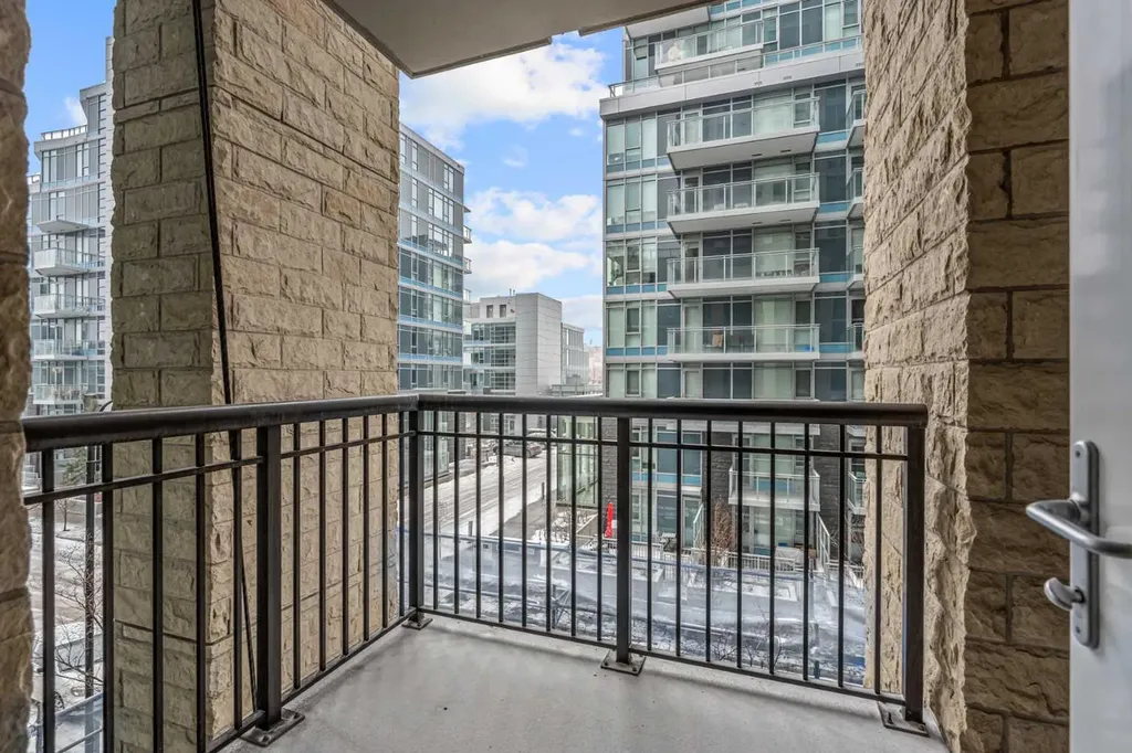 222 Riverfront Avenue SW Calgary AB T2P 0W3