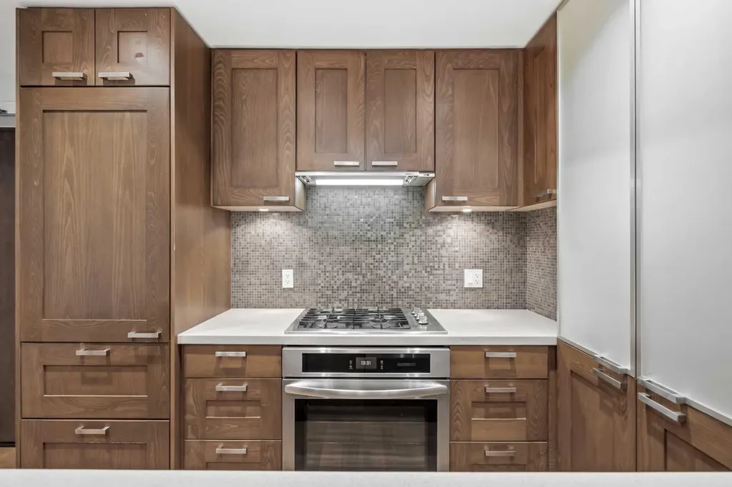 222 Riverfront Avenue SW Calgary AB T2P 0W3