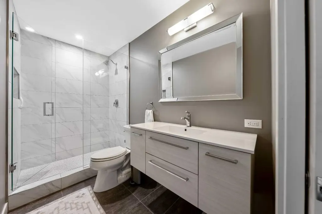 6007 34 Street SW Calgary AB T3E 5L7