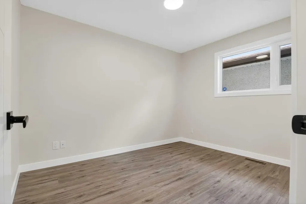 332 Wascana Crescent SE Calgary AB T2J 1H5