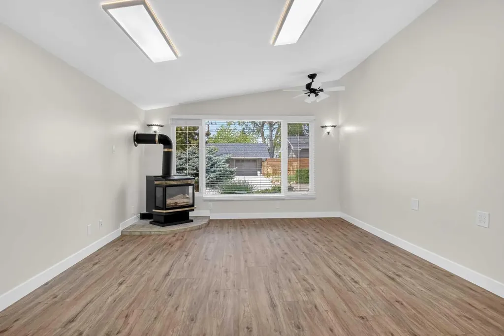 332 Wascana Crescent SE Calgary AB T2J 1H5