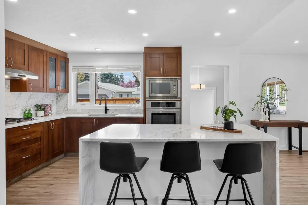 332 Wascana Crescent SE Calgary AB T2J 1H5