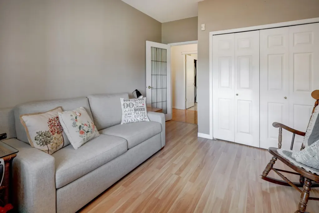 4835 Dalhousie Drive NW Calgary AB T3A 5R7