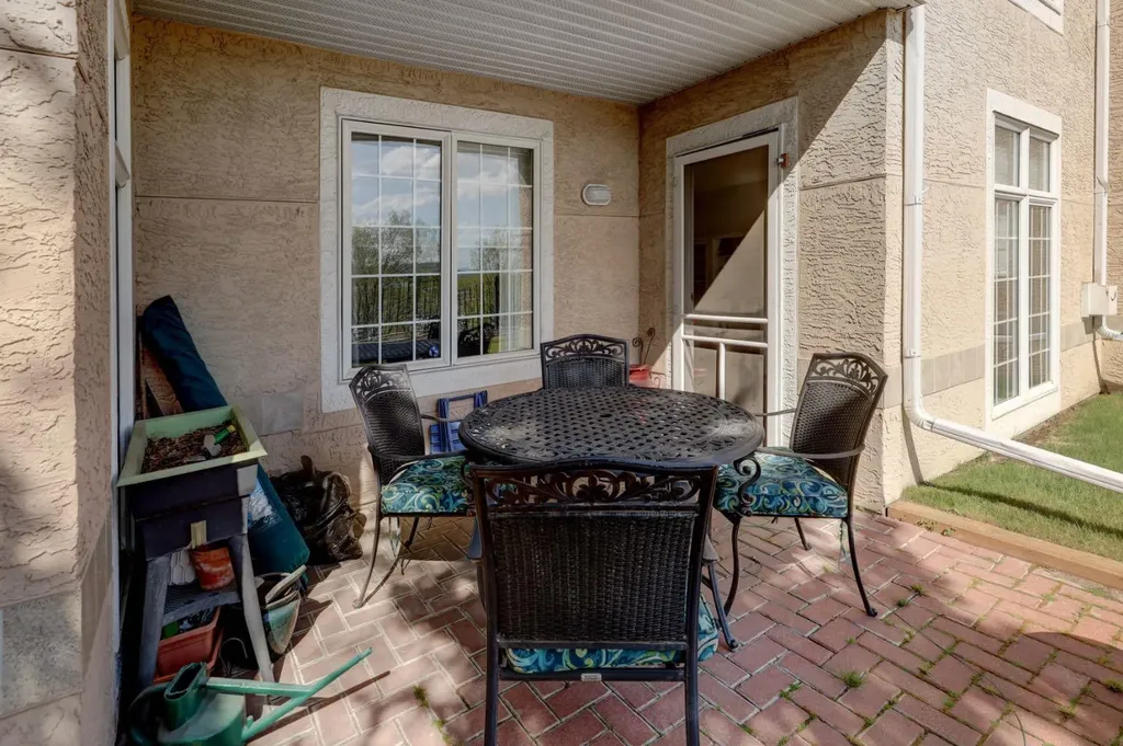 4835 Dalhousie Drive NW Calgary AB T3A 5R7