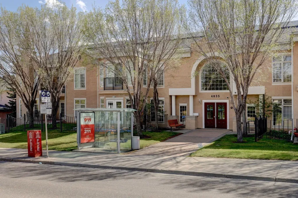 4835 Dalhousie Drive NW Calgary AB T3A 5R7