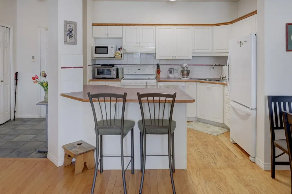 4835 Dalhousie Drive NW Calgary AB T3A 5R7