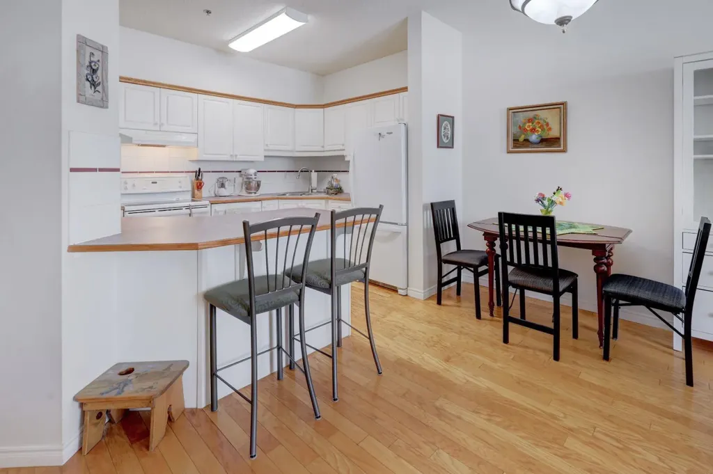 4835 Dalhousie Drive NW Calgary AB T3A 5R7