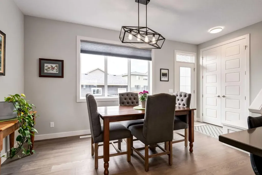 52 Mill Road Cochrane AB T4C 3G7