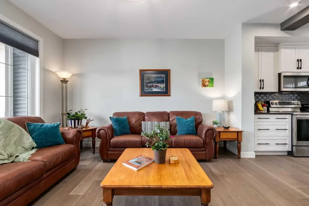 52 Mill Road Cochrane AB T4C 3G7