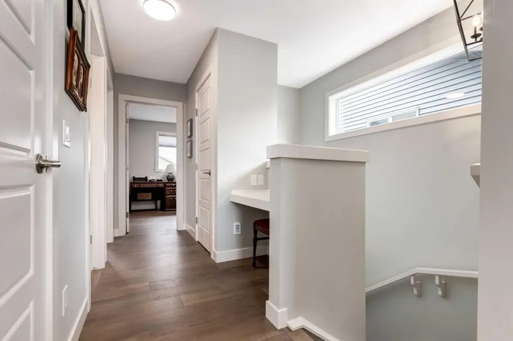 52 Mill Road Cochrane AB T4C 3G7
