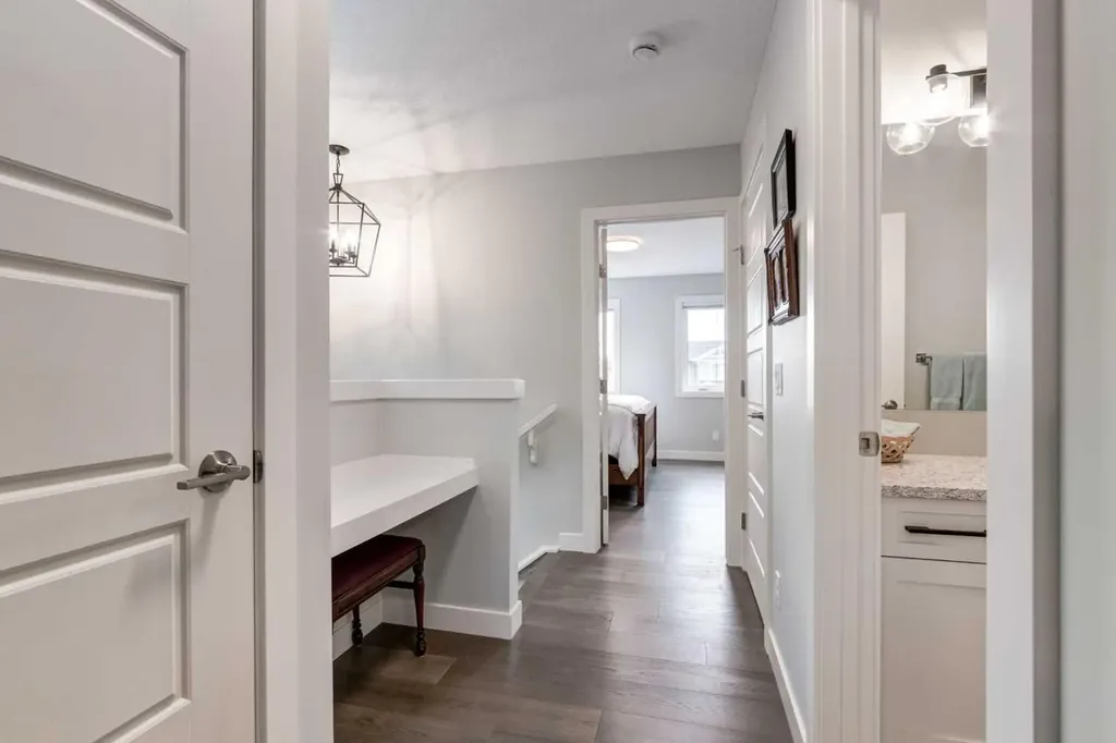 52 Mill Road Cochrane AB T4C 3G7