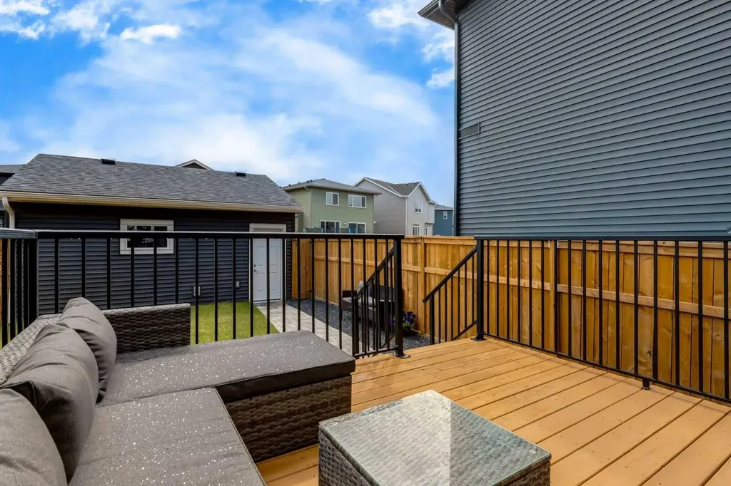 52 Mill Road Cochrane AB T4C 3G7