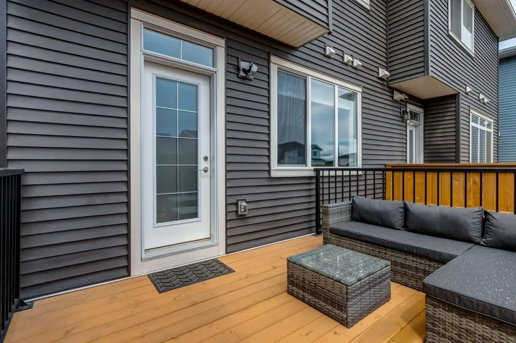 52 Mill Road Cochrane AB T4C 3G7