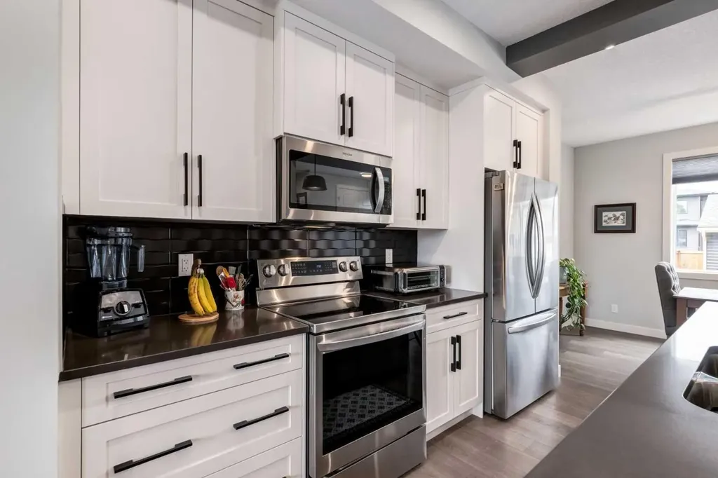 52 Mill Road Cochrane AB T4C 3G7