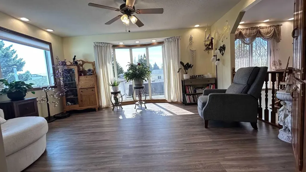 911 12 Street SE High River AB T1V 1L2