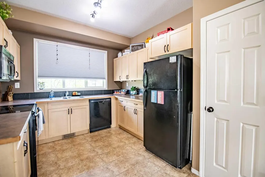 5530 Prairie Ridge Avenue Blackfalds AB t4m0c2