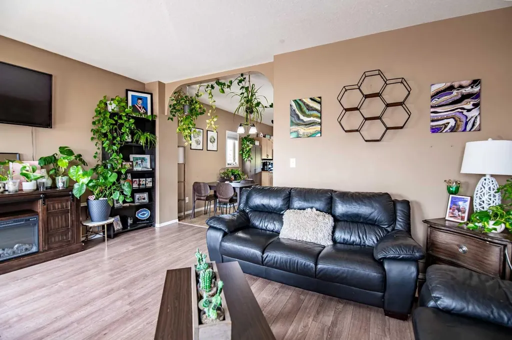 5530 Prairie Ridge Avenue Blackfalds AB t4m0c2