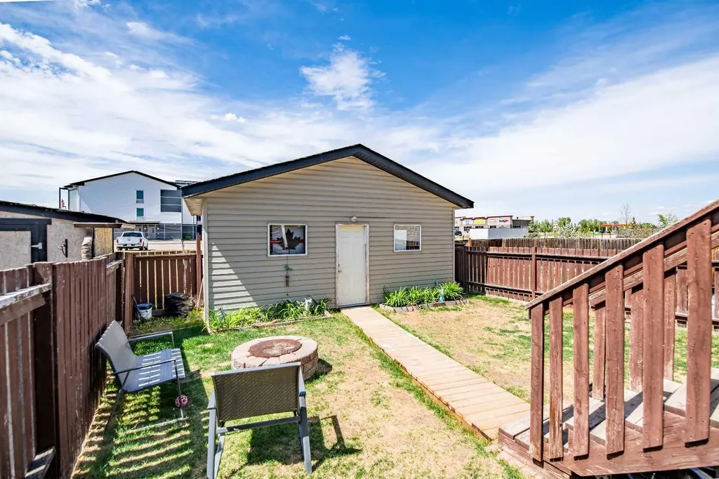 5530 Prairie Ridge Avenue Blackfalds AB t4m0c2