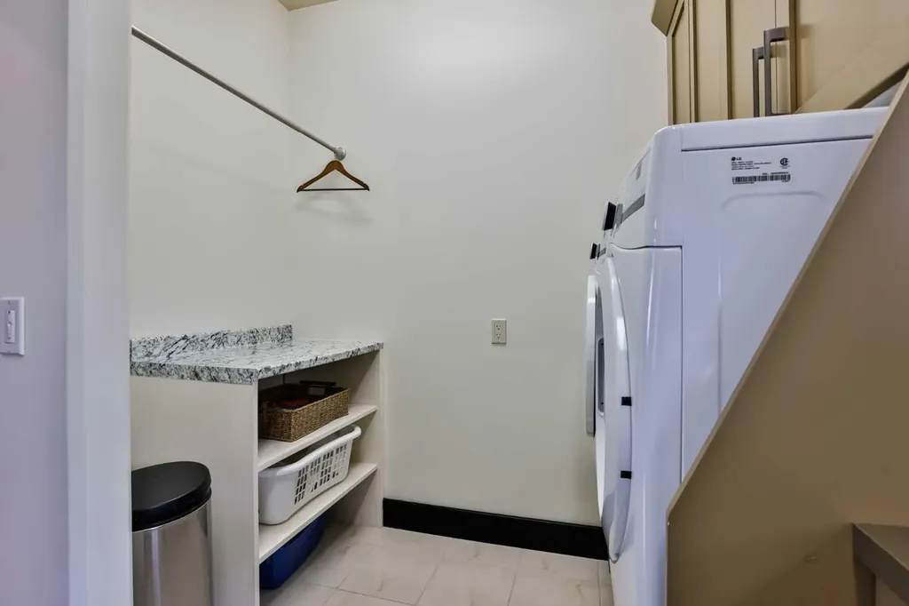 312 Sandstone Point S Lethbridge AB T1K 8C9
