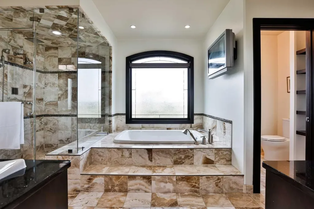 312 Sandstone Point S Lethbridge AB T1K 8C9