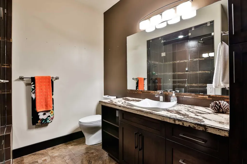 312 Sandstone Point S Lethbridge AB T1K 8C9