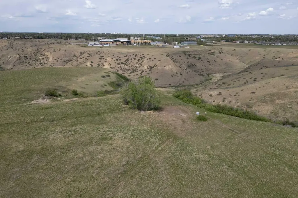 312 Sandstone Point S Lethbridge AB T1K 8C9
