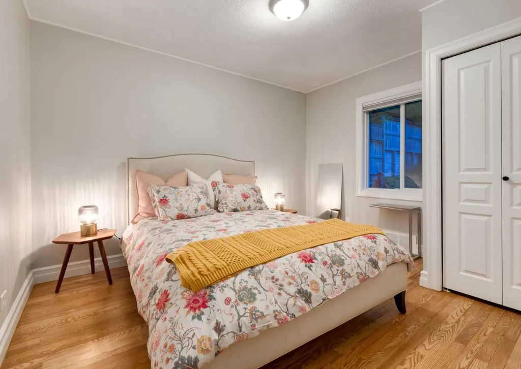 1817 18 Street SW Calgary AB T2T 4T2