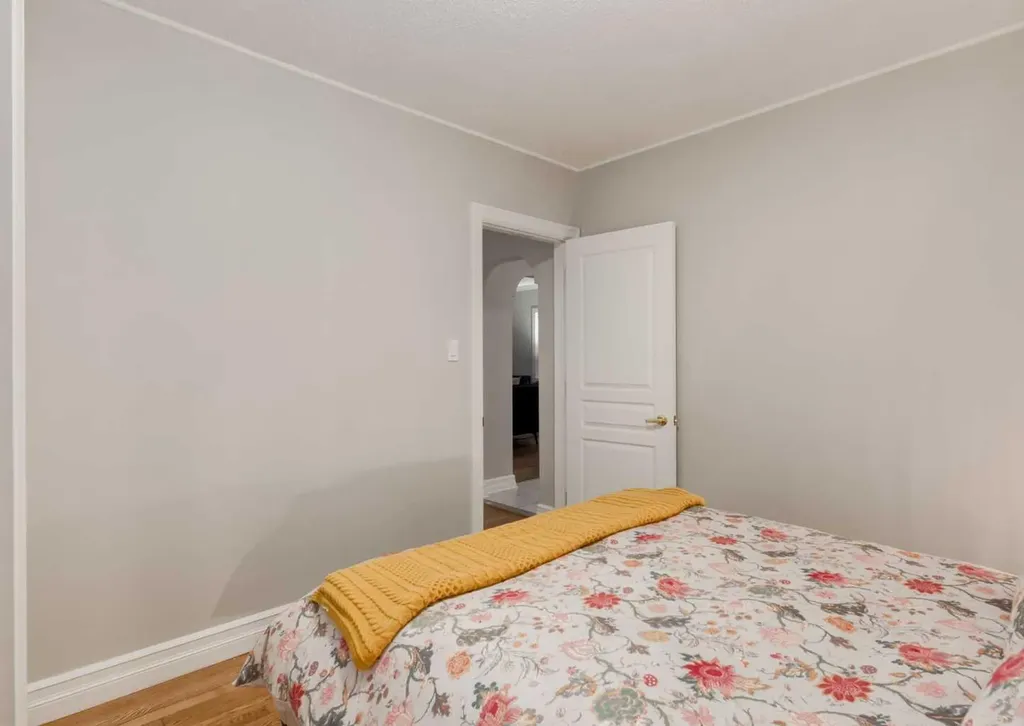 1817 18 Street SW Calgary AB T2T 4T2