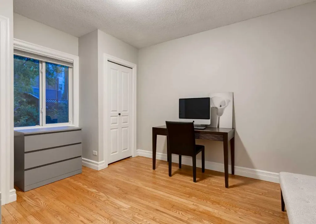 1817 18 Street SW Calgary AB T2T 4T2