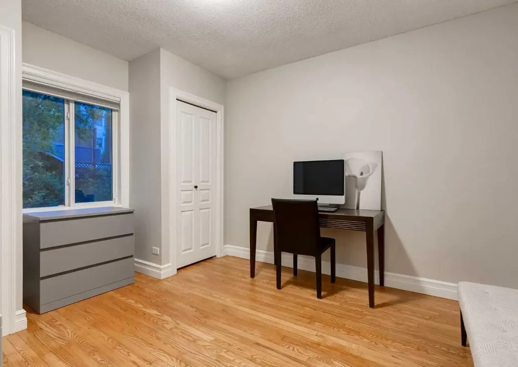1817 18 Street SW Calgary AB T2T 4T2