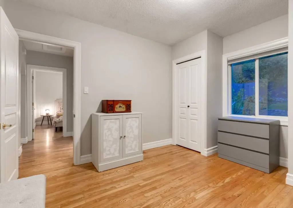 1817 18 Street SW Calgary AB T2T 4T2