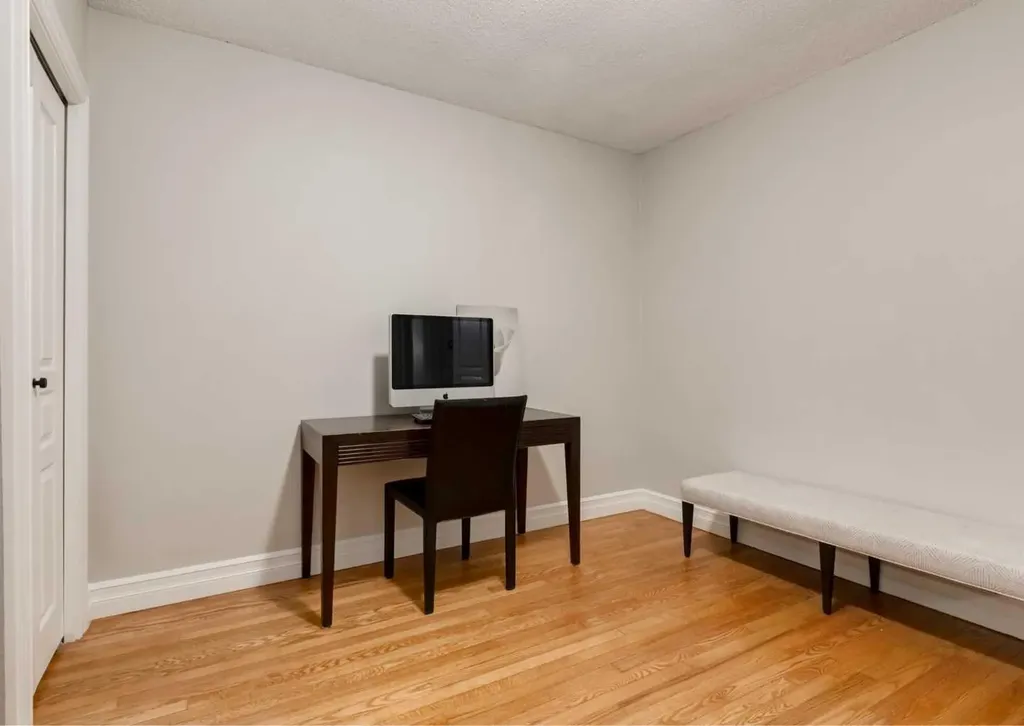 1817 18 Street SW Calgary AB T2T 4T2
