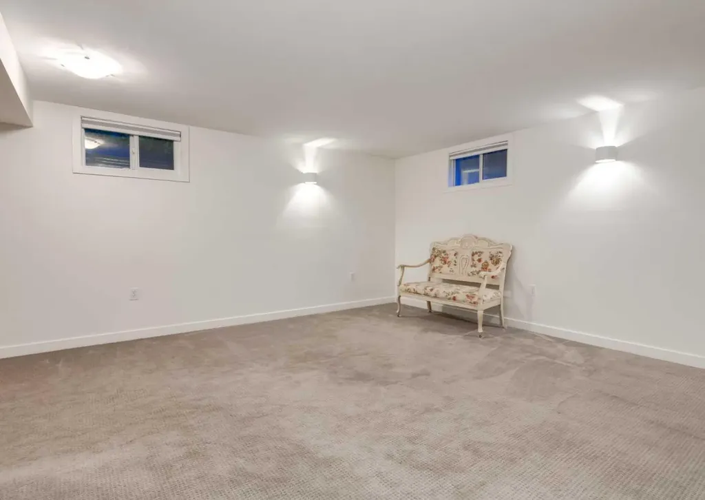 1817 18 Street SW Calgary AB T2T 4T2