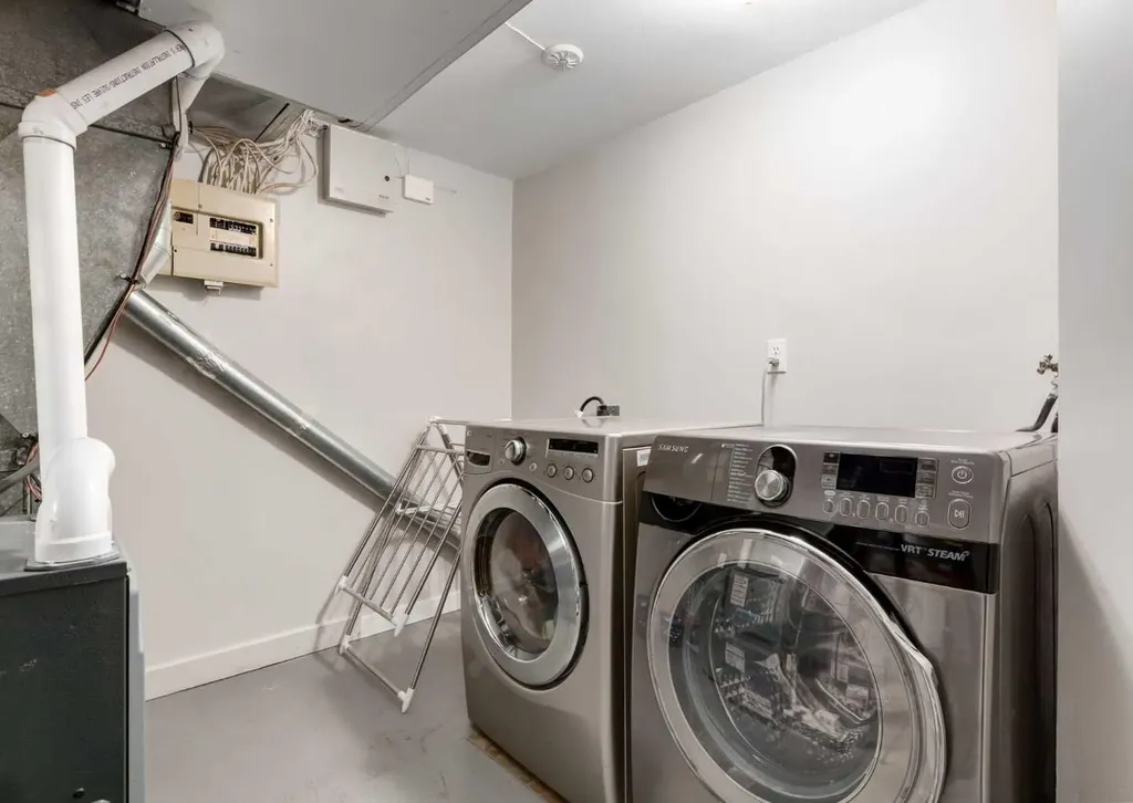 1817 18 Street SW Calgary AB T2T 4T2