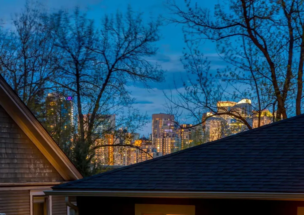1817 18 Street SW Calgary AB T2T 4T2