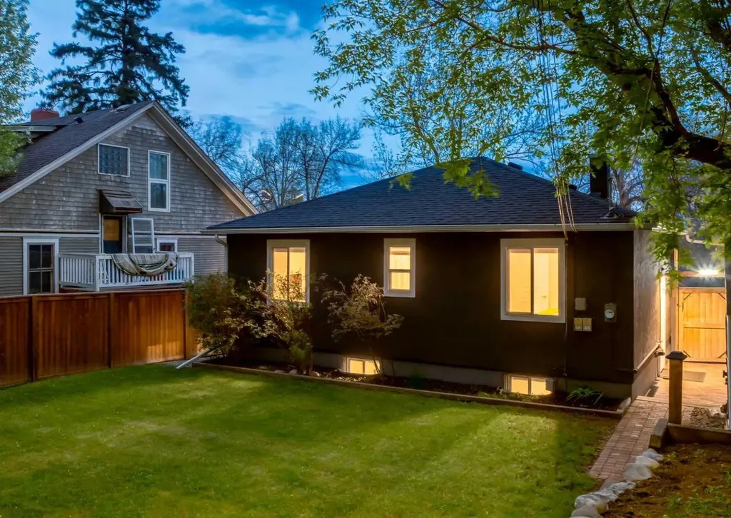 1817 18 Street SW Calgary AB T2T 4T2