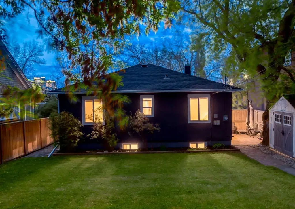 1817 18 Street SW Calgary AB T2T 4T2