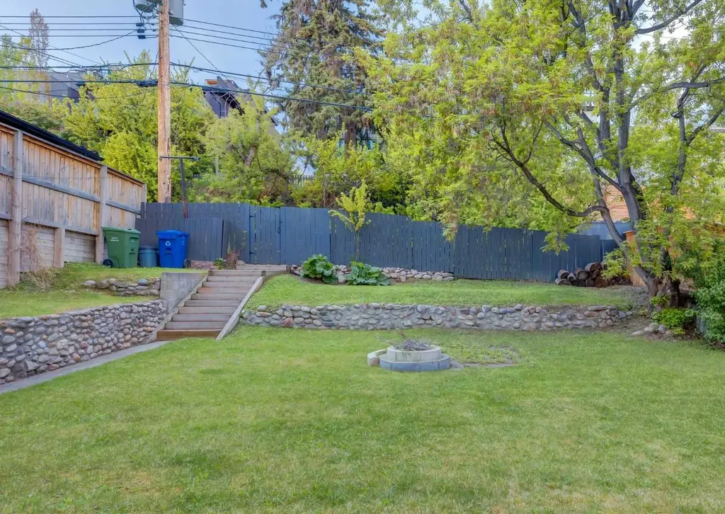 1817 18 Street SW Calgary AB T2T 4T2