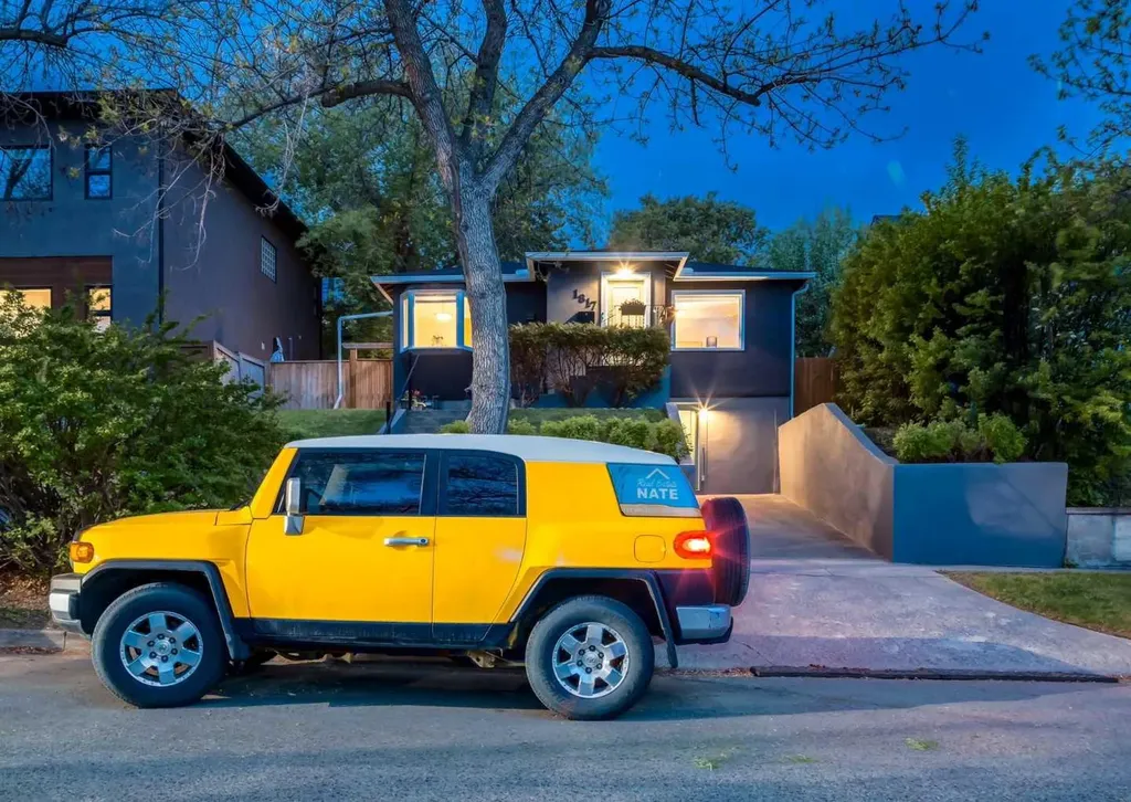 1817 18 Street SW Calgary AB T2T 4T2