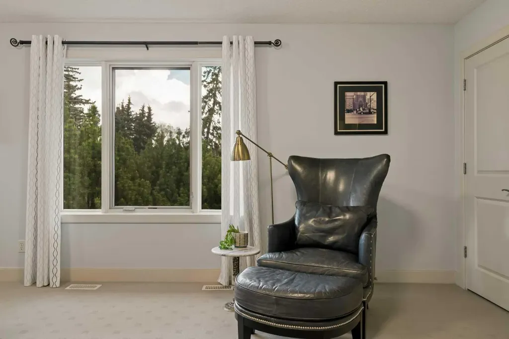 1109 Council Way SW Calgary AB T2T 1X5