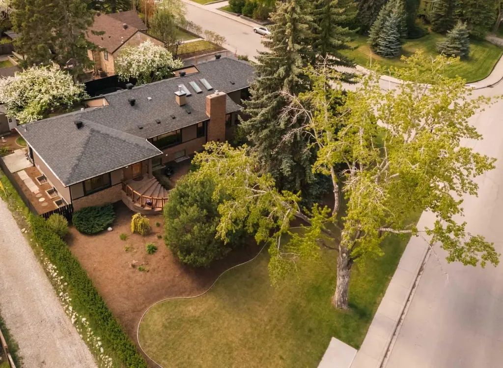1109 Council Way SW Calgary AB T2T 1X5