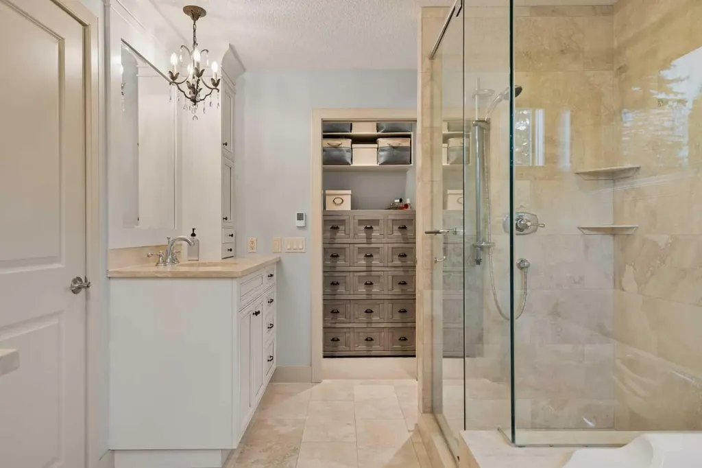 1109 Council Way SW Calgary AB T2T 1X5