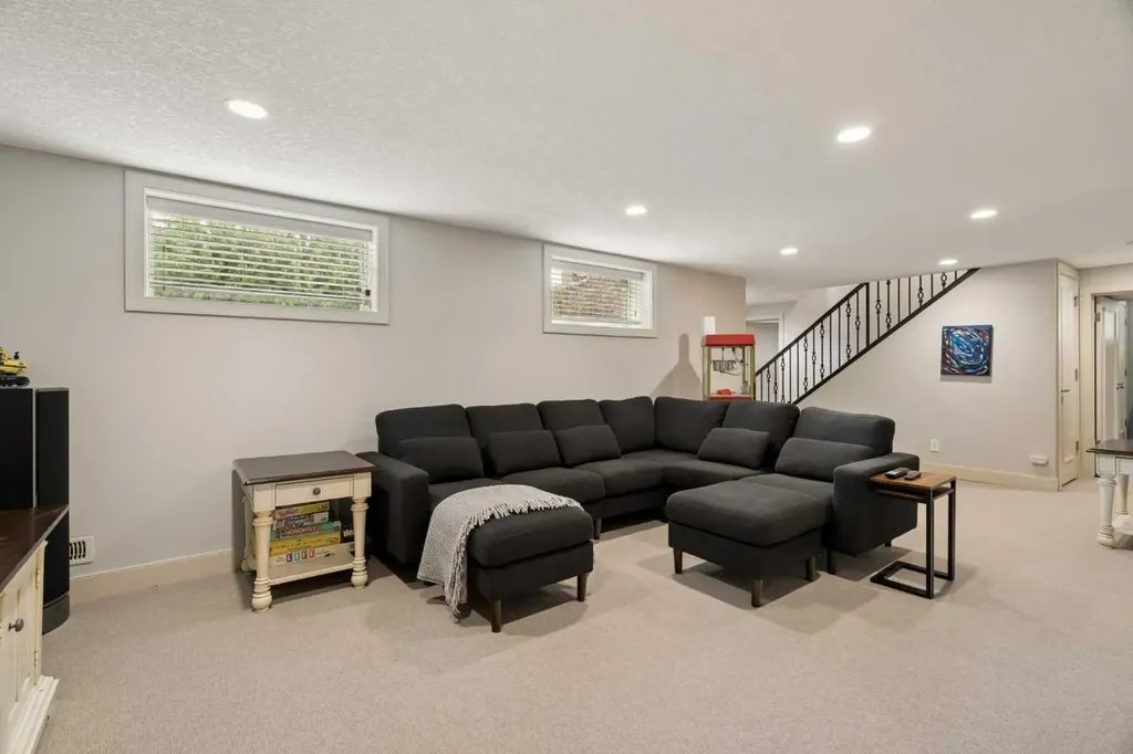 1109 Council Way SW Calgary AB T2T 1X5