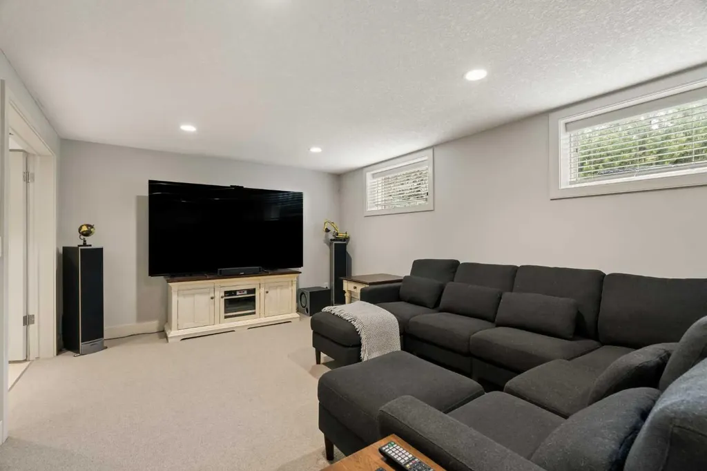 1109 Council Way SW Calgary AB T2T 1X5