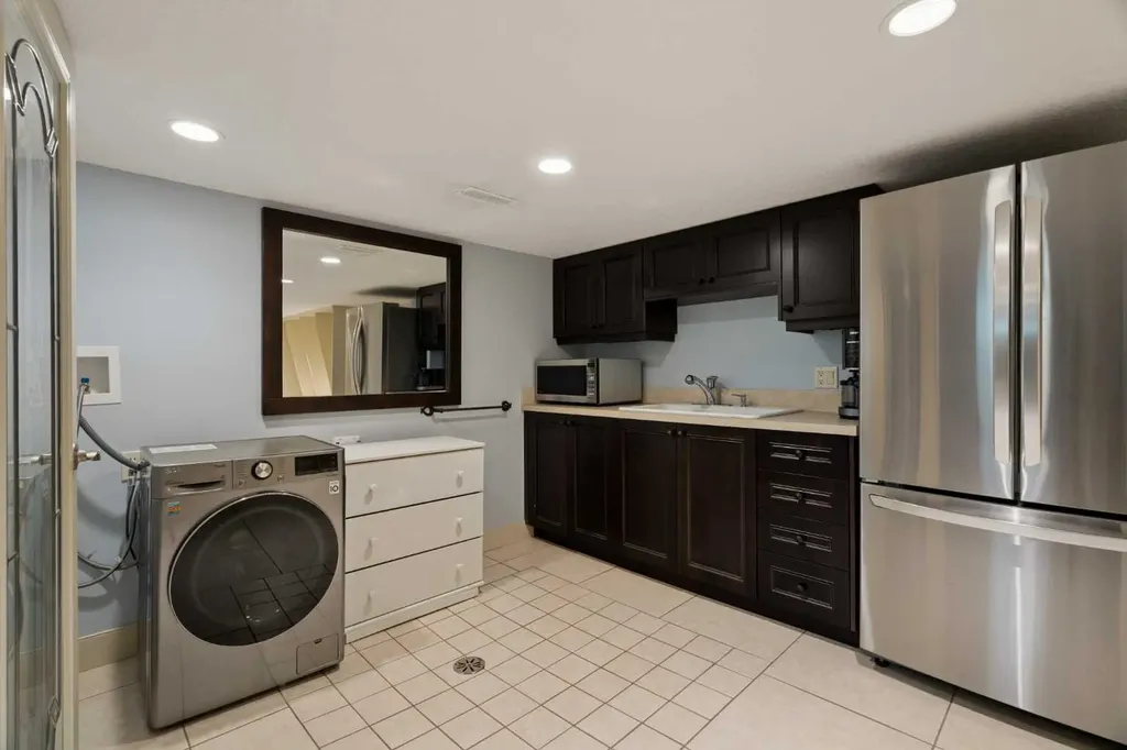 1109 Council Way SW Calgary AB T2T 1X5