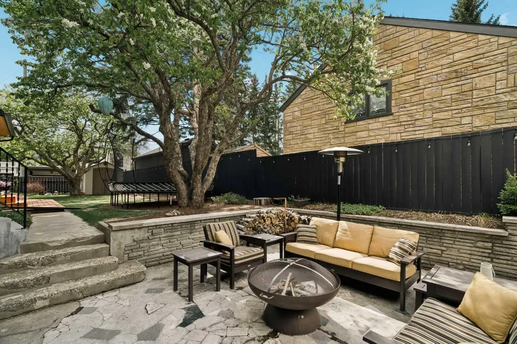 1109 Council Way SW Calgary AB T2T 1X5