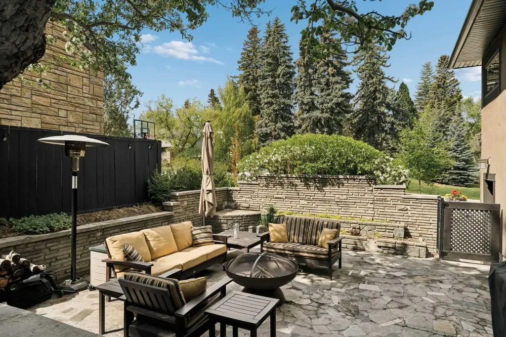 1109 Council Way SW Calgary AB T2T 1X5